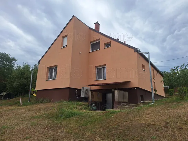 Eladó ház Osztopán 150 nm