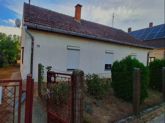 Eladó ház Magyaratád 60 nm