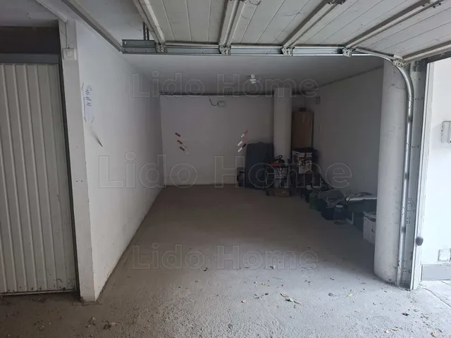 Eladó garázs Kaposvár, Belváros 19 nm