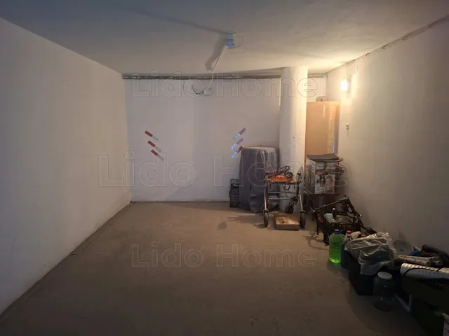 Eladó garázs Kaposvár, Belváros 19 nm