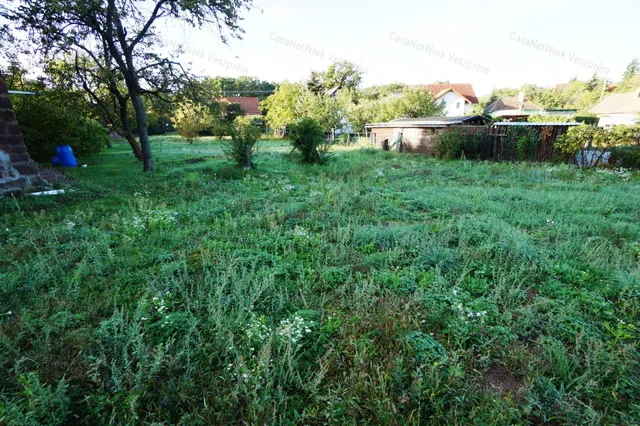 Eladó telek Balatonalmádi 778 nm