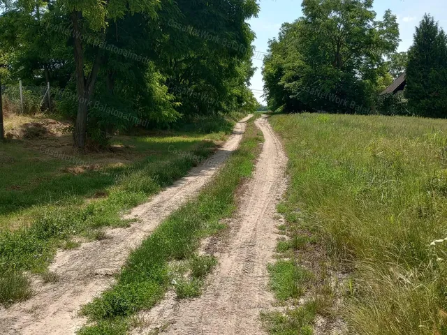 Eladó telek Balatonfőkajár 1092 nm