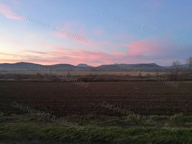 Eladó mezőgazdasági ingatlan Balatonrendes 120430 nm