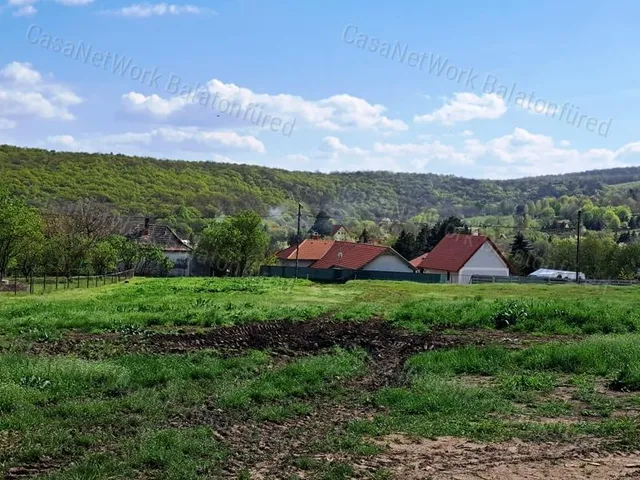 Eladó mezőgazdasági ingatlan Balatonalmádi 3000 nm