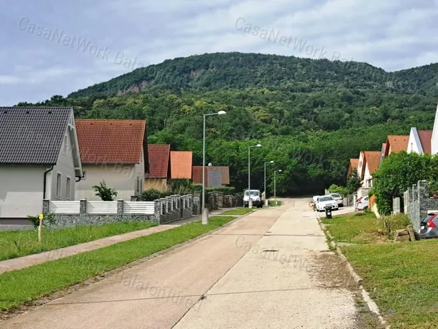 Eladó telek Badacsonytomaj 900 nm