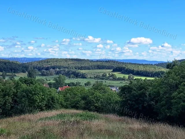 Eladó telek Balatonszőlős 990 nm