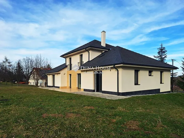 Eladó ház Veszprémvarsány 215 nm