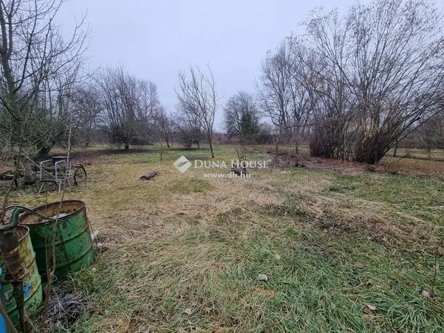 Eladó telek Tiszaug 2461 nm