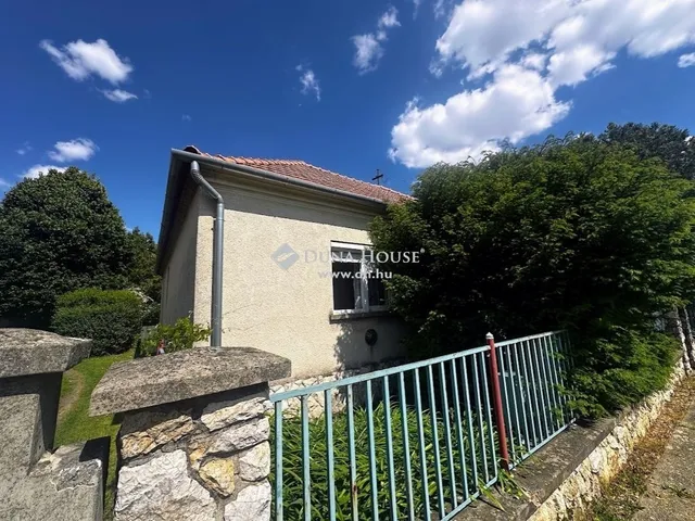 Eladó ház Gyömöre 70 nm