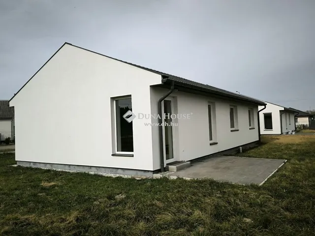 Eladó lakás Vámosszabadi 91 nm