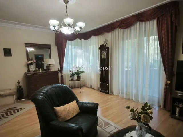 Eladó lakás Győr 112 nm