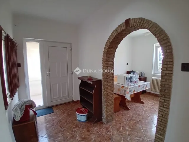 Eladó ház Komárom 200 nm