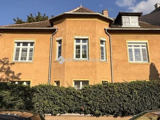 Eladó lakás Győr, Nádorváros 131 nm