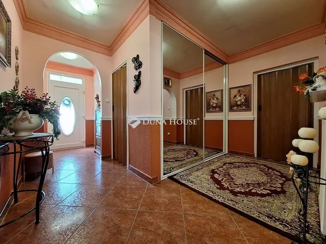 Eladó ház Abda 189 nm