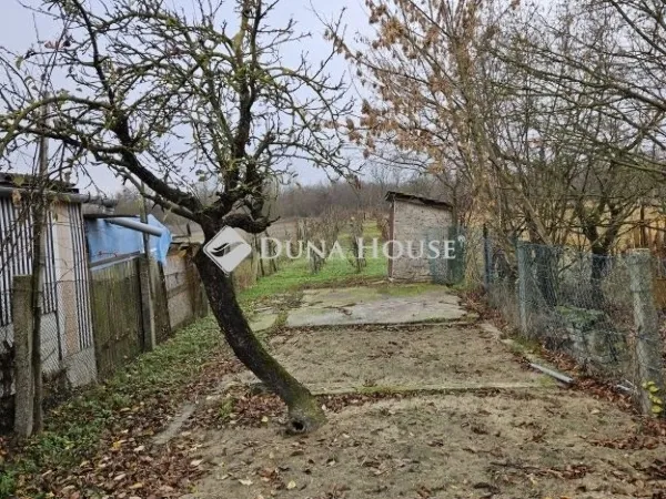 Eladó üdülő és hétvégi ház Ács 31 nm