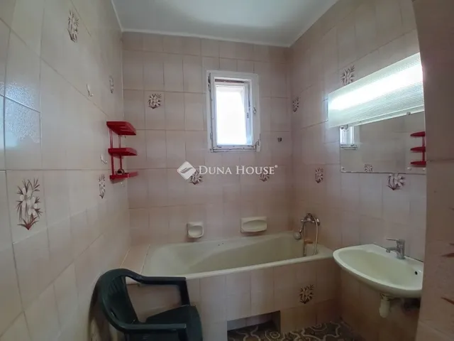 Eladó ház Komárom 200 nm