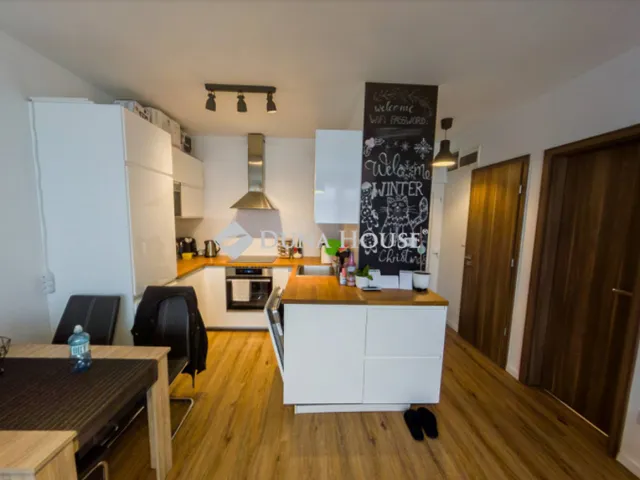 Eladó lakás Győr 52 nm