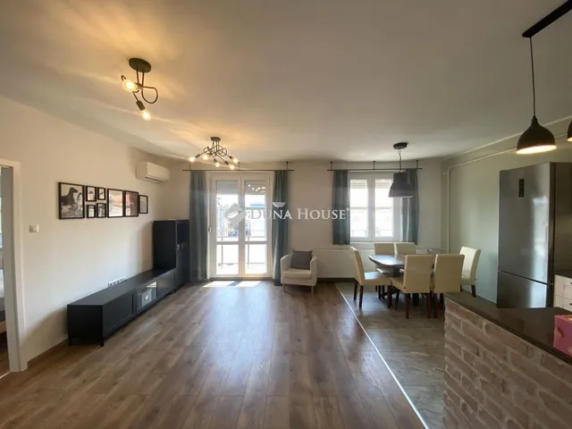 Eladó lakás Győr, Belváros 74 nm