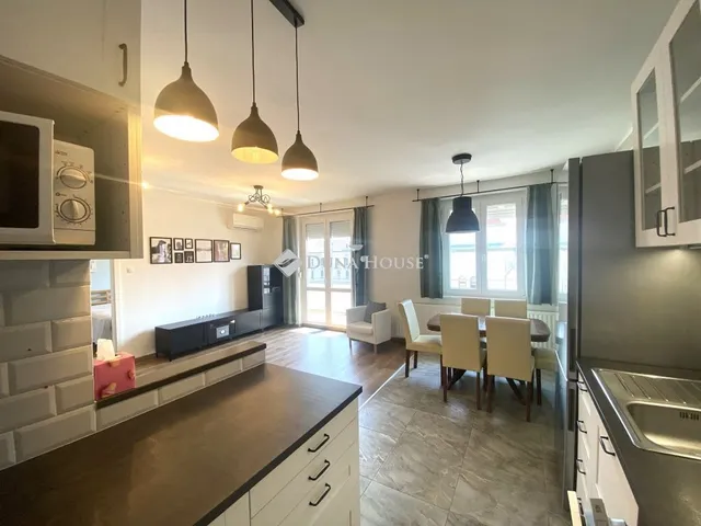 Eladó lakás Győr, Belváros 74 nm