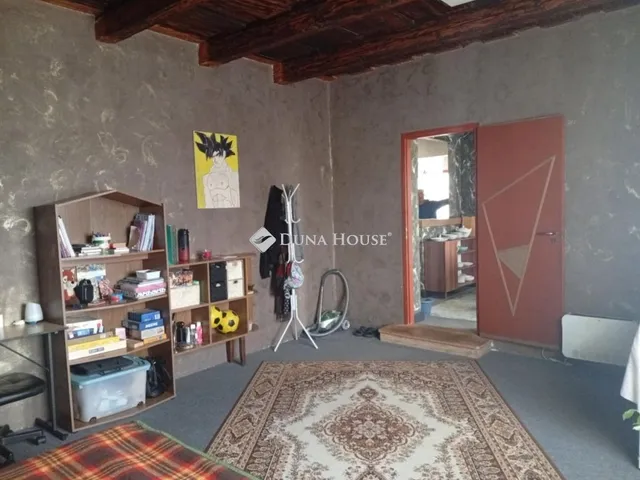 Eladó ház Ászár 90 nm