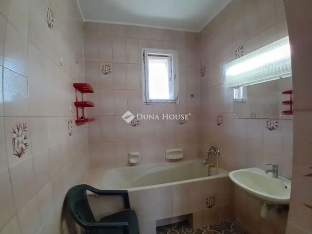 Eladó ház Komárom 200 nm