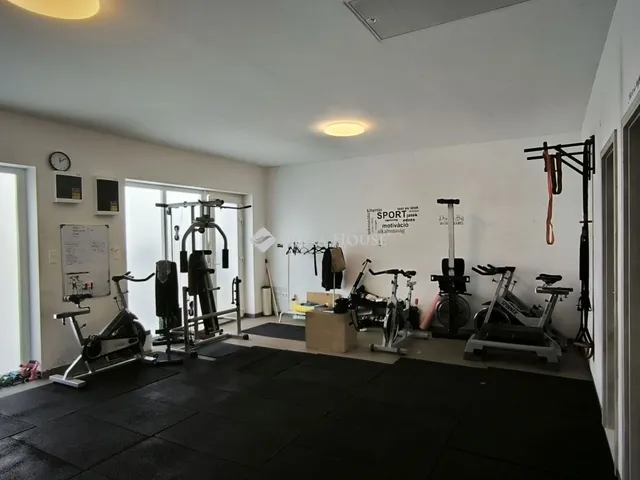 Eladó kereskedelmi és ipari ingatlan Győr, Győrszentiván 47 nm