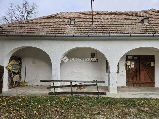 Eladó ház Lovászpatona 163 nm