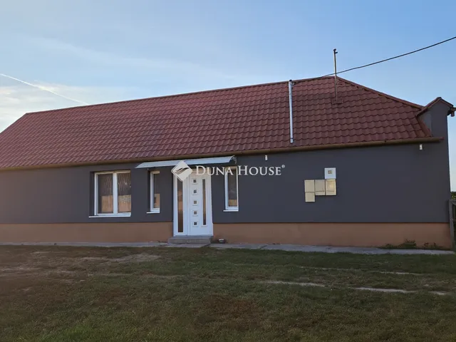 Eladó ház Tárkány 72 nm
