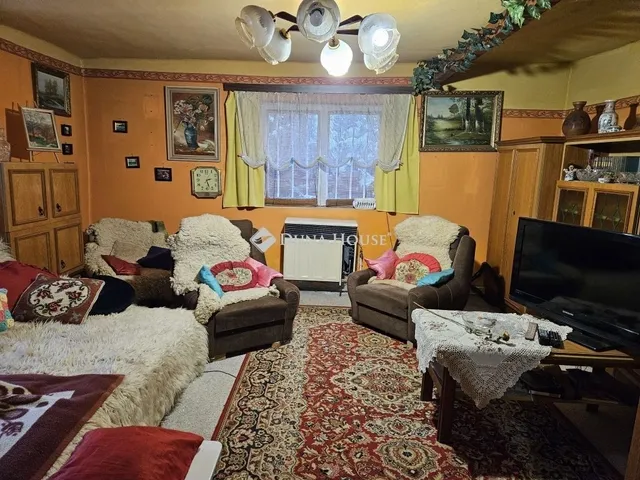 Eladó ház Tárkány 74 nm