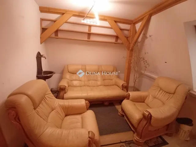 Eladó ház Győr, Gyárváros 330 nm