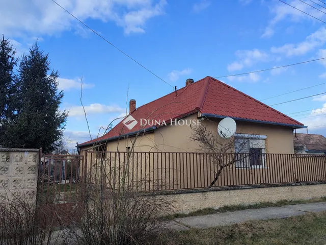 Eladó ház Mecsér 68 nm
