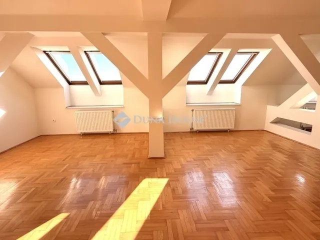 Eladó lakás Győr 74 nm