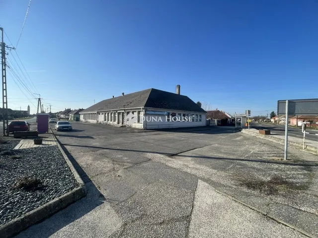 Eladó kereskedelmi és ipari ingatlan Szil 858 nm