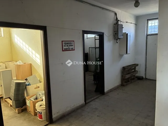 Eladó kereskedelmi és ipari ingatlan Szil 858 nm