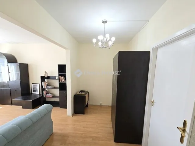 Eladó lakás Győr 53 nm