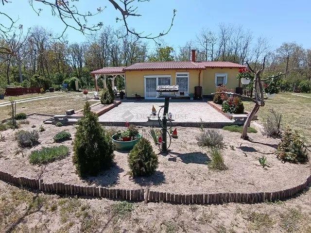 Eladó ház Bársonyos 70 nm