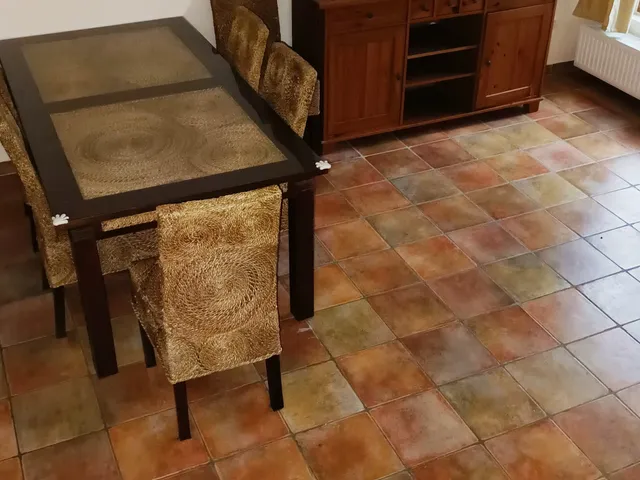 Eladó lakás Esztergom, Siszler u 127 nm