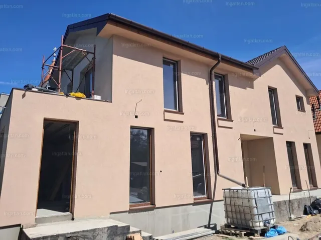 Eladó lakás Nyergesújfalu 52 nm