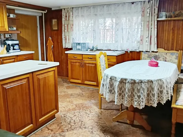 Eladó ház Sárisáp 200 nm