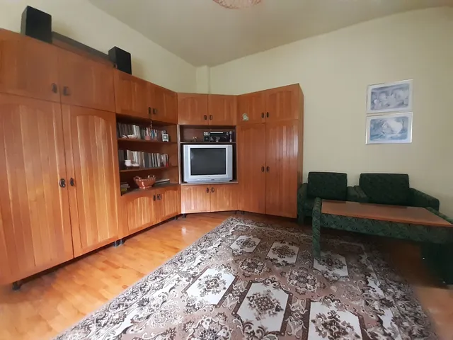 Eladó ház Sárisáp 200 nm