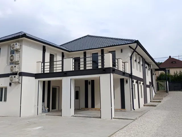 Eladó ház Bajót 300 nm