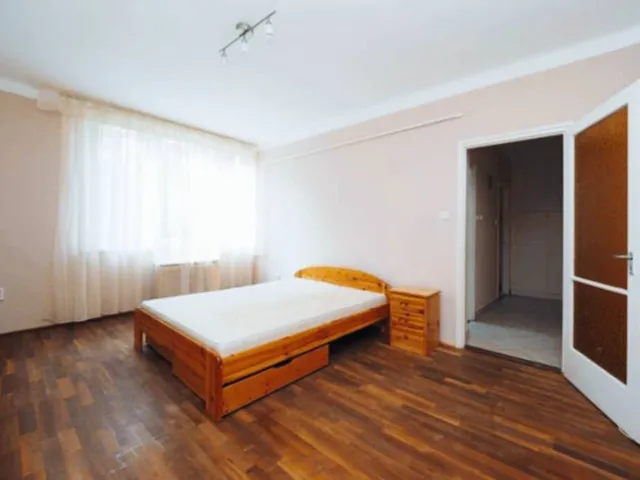 Kiadó lakás Szolnok 37 nm