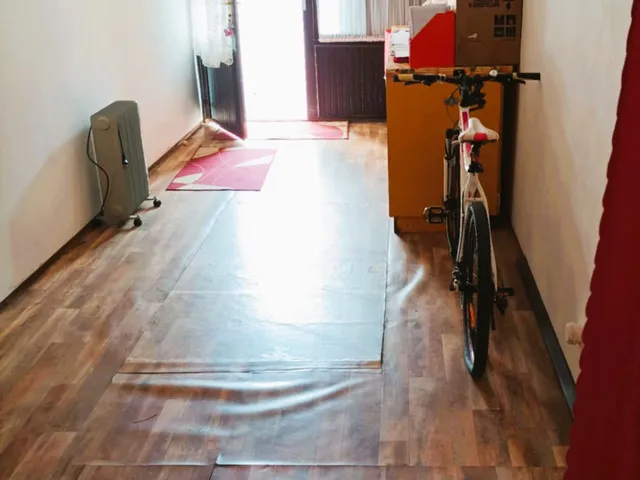 Eladó kereskedelmi és ipari ingatlan Szolnok, Belváros 19 nm