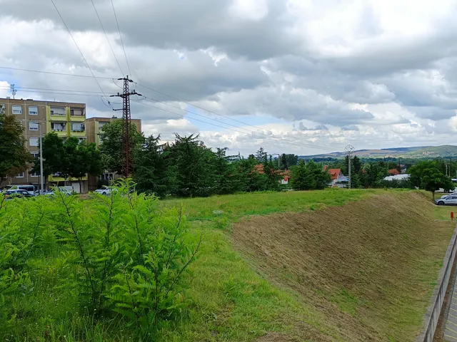 Eladó telek Esztergom 2079 nm