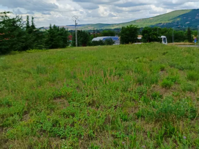 Eladó telek Esztergom, Vaskapui 2079 nm