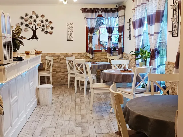 Eladó kereskedelmi és ipari ingatlan Tát 300 nm