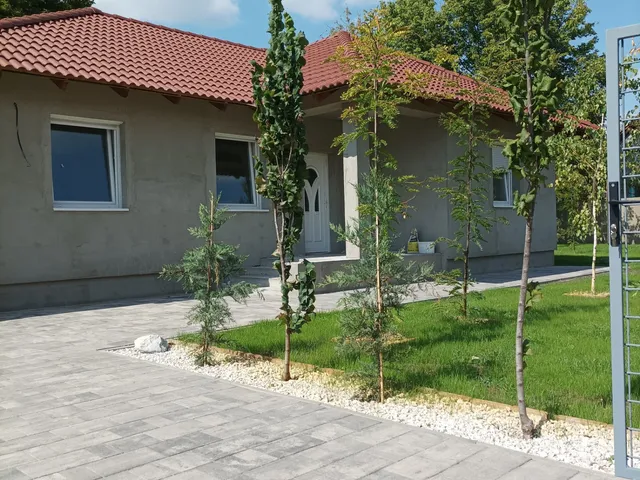 Eladó ház Tiszakécske 75 nm