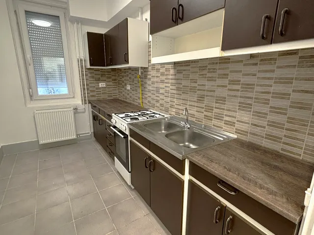 Eladó lakás Szolnok 59 nm