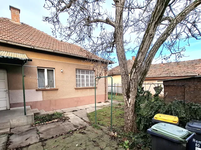 Eladó ház Szolnok, Déli városrész 70 nm