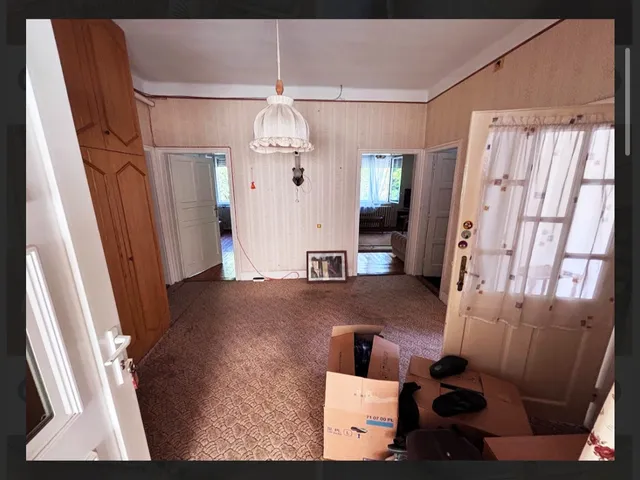 Eladó ház Mogyorósbánya, Petőfi S u 80 nm